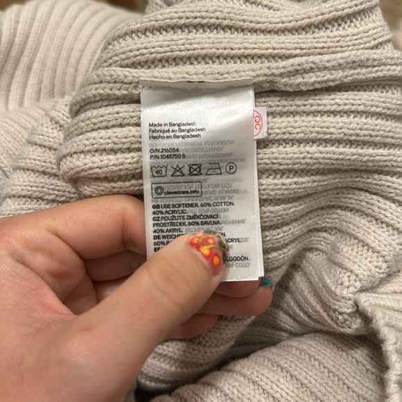 Cream cable knit sweater - Picture 7 of 7